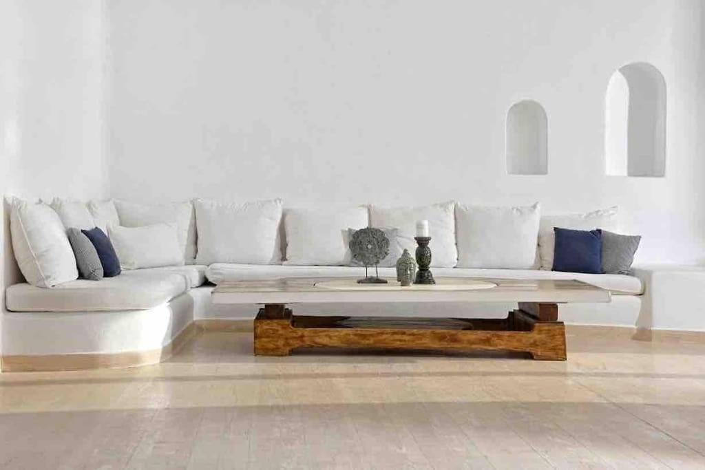 Navona Mykonos *